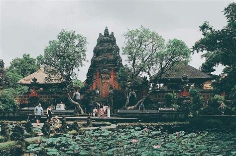 german woman bali|Tourist arrested over nude Bali temple act: ‘Sad to see this。